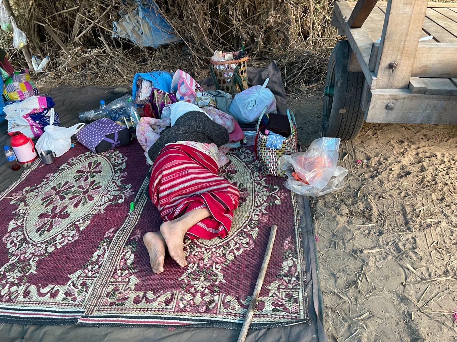 WLB visited refugees in Burmese Border